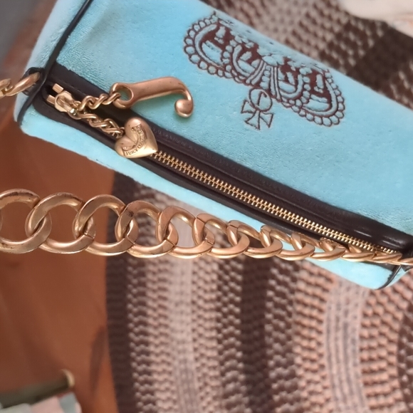 VINTAGE JUICY COUTURE TOOTSIE ROLL BARREL BAG! - Picture 11 of 17